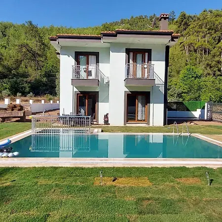 Villa Noyan Villa